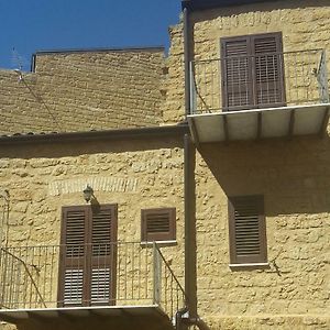 B&B A Due Passi Dal Centro